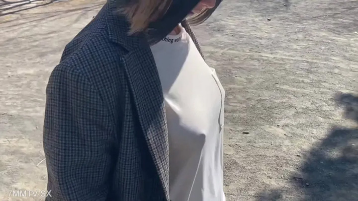 FC2-PPV-4657473-在與她的約會之後,我在酒店裡奶油,讓她說:“老人的雞巴大聲笑”和“快速來