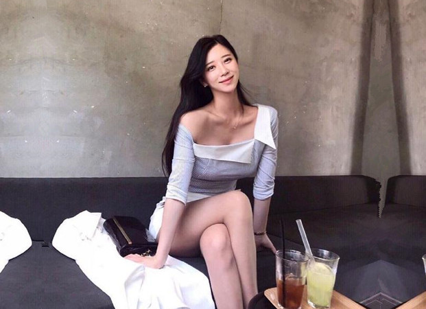 爱情故事网 恋 新人38岁 良 家 三天奔现 耐 操 骚 女 第二炮抓起双 腿 全力输出